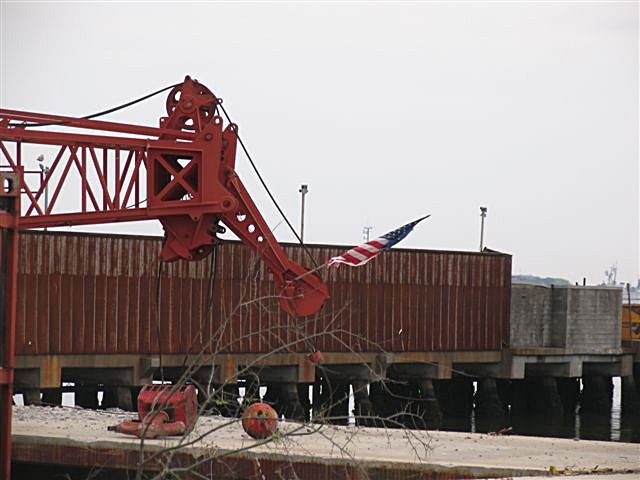 apr_04_sparky_019_last_flag.jpg