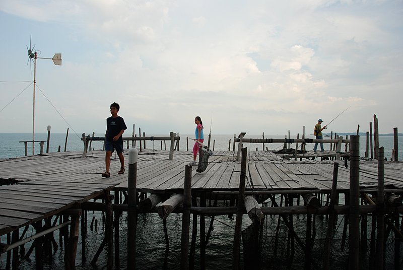 feb_18_2559_fishing.jpg