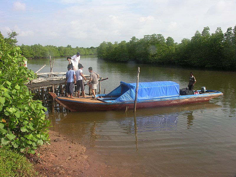 feb_20_1678_unloading.jpg