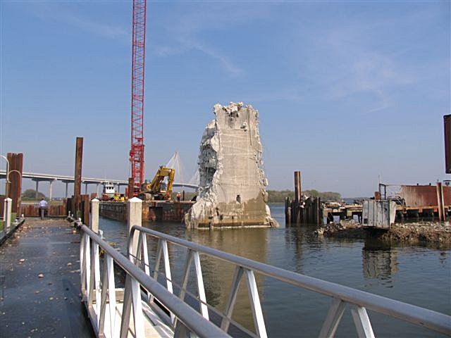 mar_13_grace_135_reposition_barge.jpg